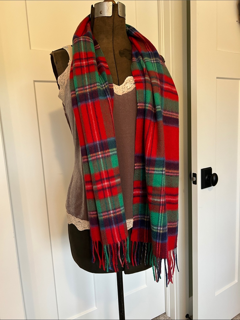 Louisa Perini 💯 cashmere winter scarf festive plaid 12” x 68” cashmere fringe